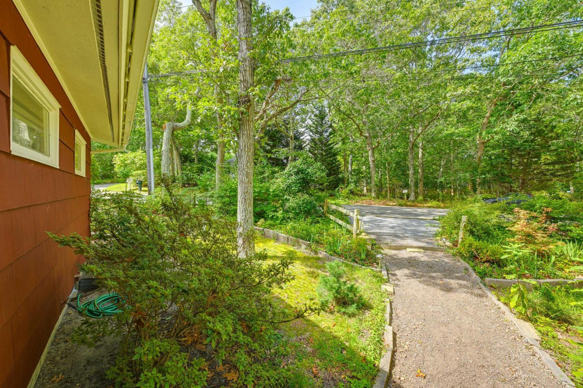 Home In Long Island Wine Country - Walk To Beach! Cutchogue Exterior photo