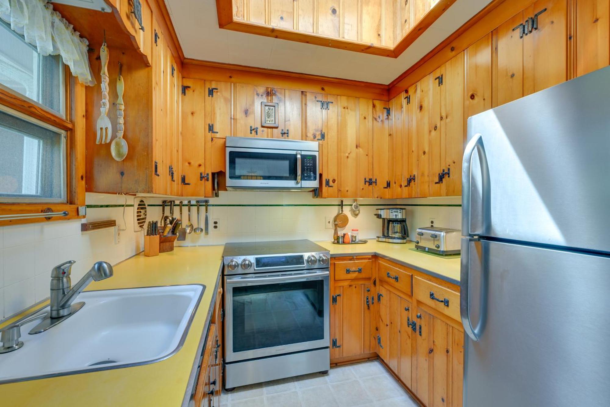 Home In Long Island Wine Country - Walk To Beach! Cutchogue Exterior photo